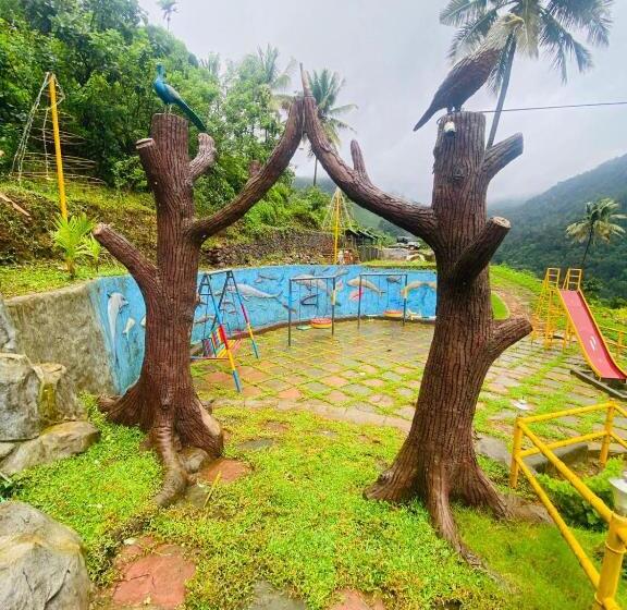 Peak Paradise Resort