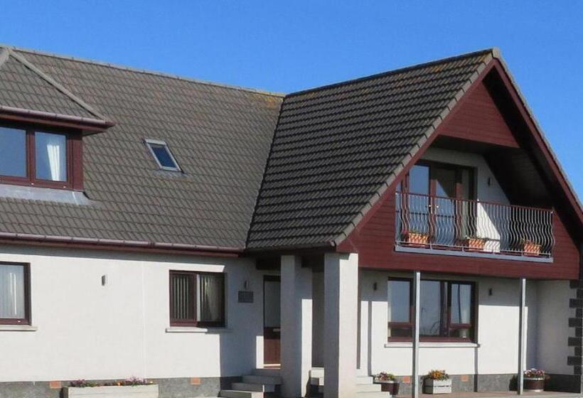 Pensionat 2 Br On Bus Route To Sty Town   No Breakfast   Crockery Cutlery Tidy Up Offered