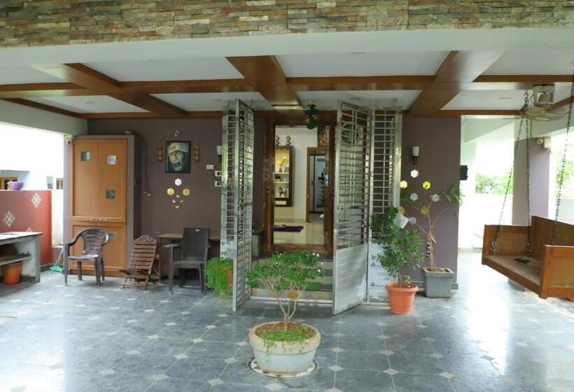 Пансион Annamaiah Premium Guest House