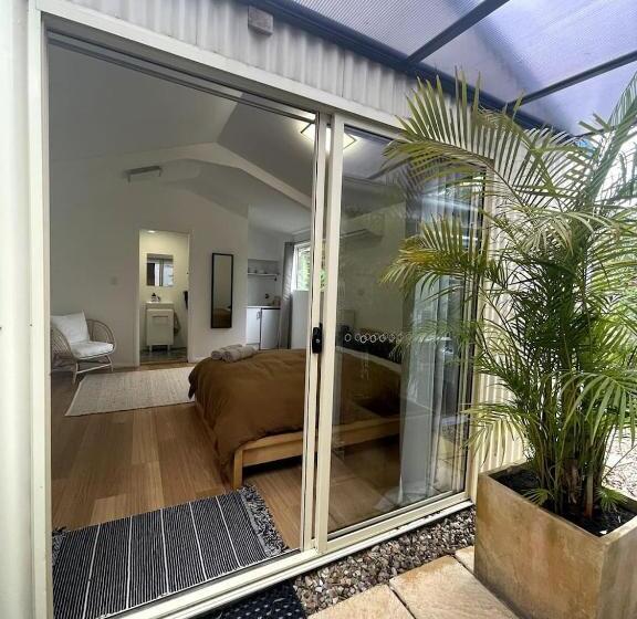 פנסיון Beachside Bedstay