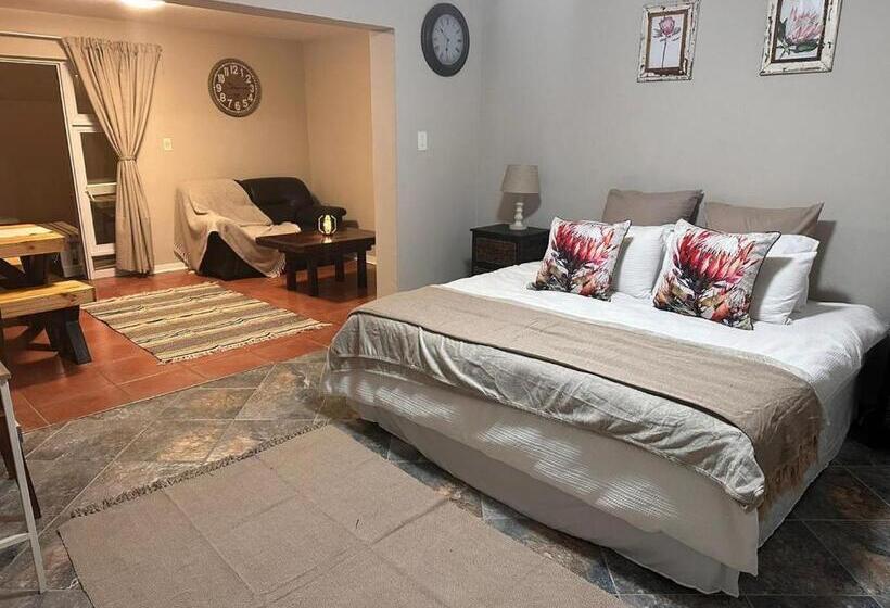 פנסיון Bee Hive Guest Cottage