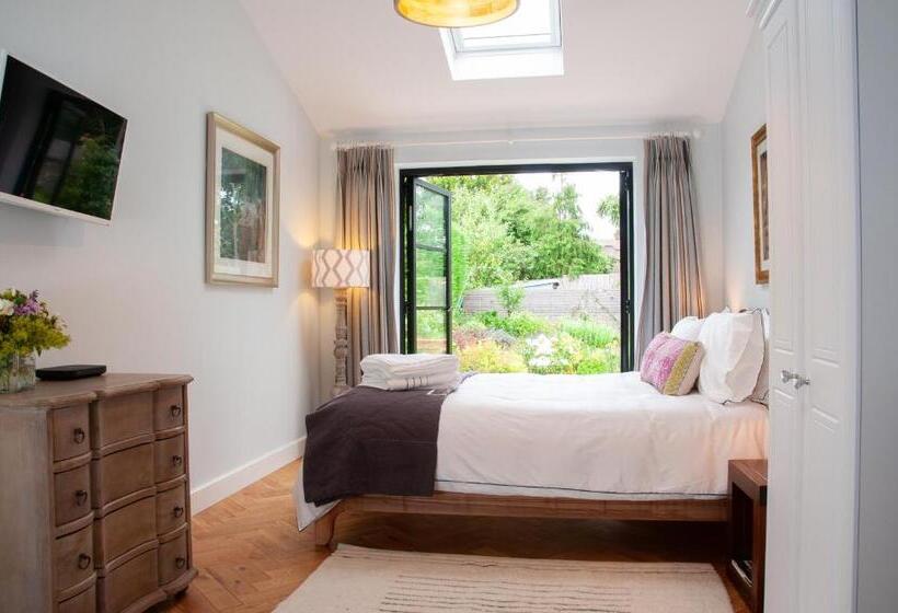 Пансион Bosham   Private And Self Contained Double Garden Room