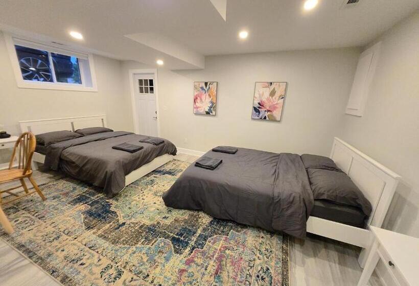 پانسیون Byward Market Luxury Guesthouse