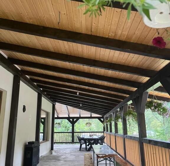 بنسيون Casa Dinu