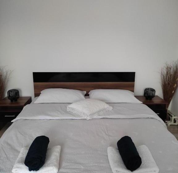 بنسيون Casa T&t