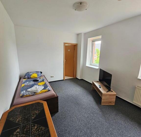 بنسيون Einfache Ubernachtung Mit Eigenem Bad