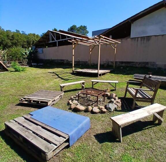 פנסיון Lá Casita Casa Familiar Hospedagem E Camping Urbano