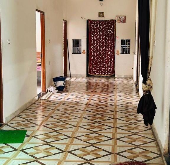 פנסיון Mishri Lal Ju Ashram