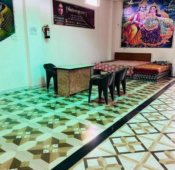 פנסיון Mishri Lal Ju Ashram