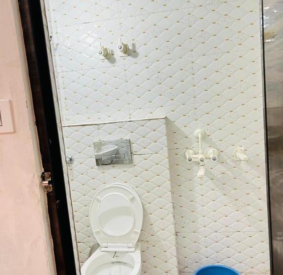 פנסיון Mishri Lal Ju Ashram