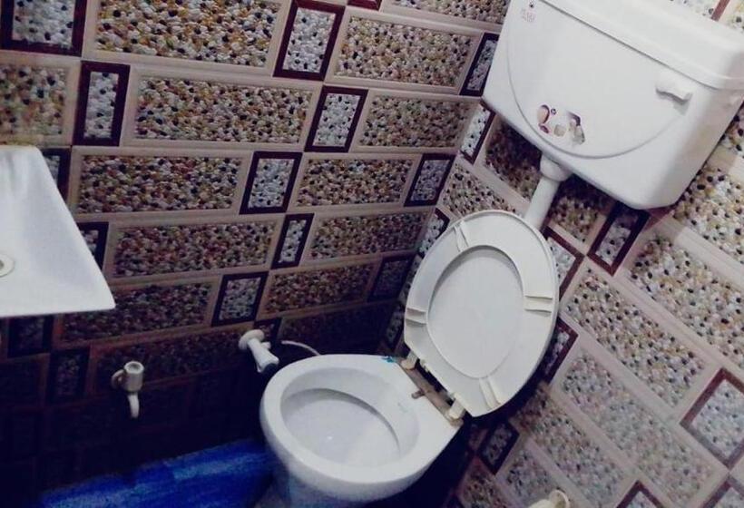 פנסיון Mishri Lal Ju Ashram