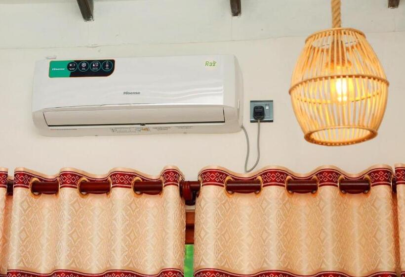 Пансион Nelum Riverside Villa