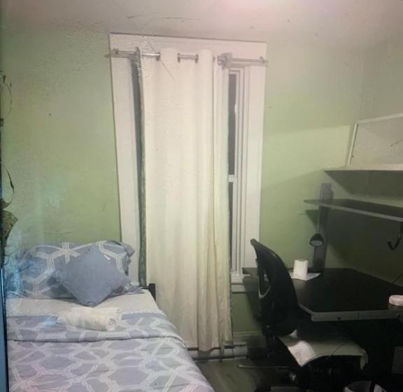 بنسيون Ottawa Downtown Rooms Steps To Ottawau