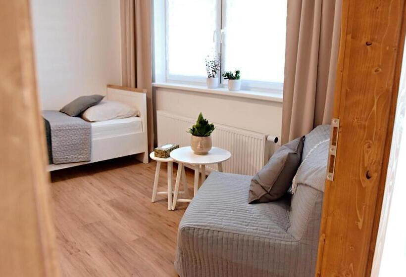 פנסיון Penzion U Restaurace Na Koreji