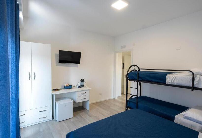 پانسیون Prestige House 8