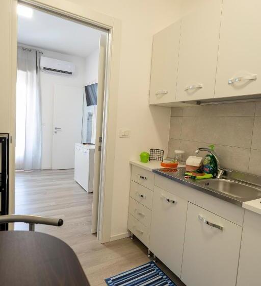 膳宿费 Prestige House 9