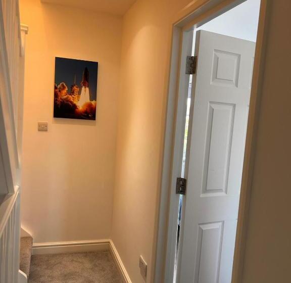 펜션 Rooms In London Next To Tube And Wimbledon