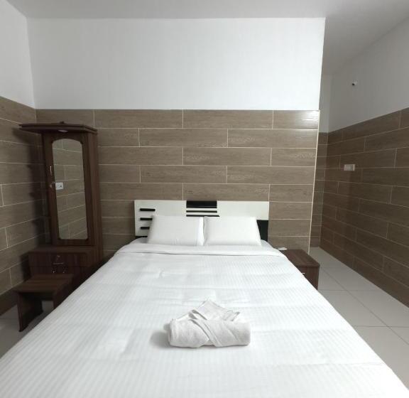 ペンション The Elite Inn