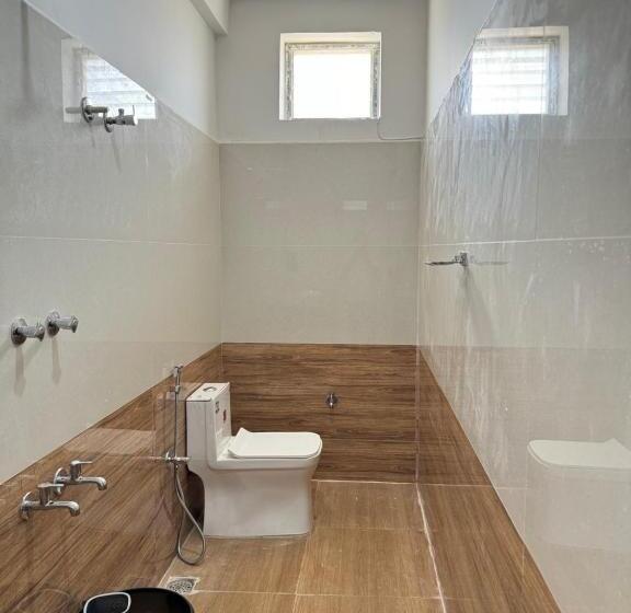 ペンション The Elite Inn