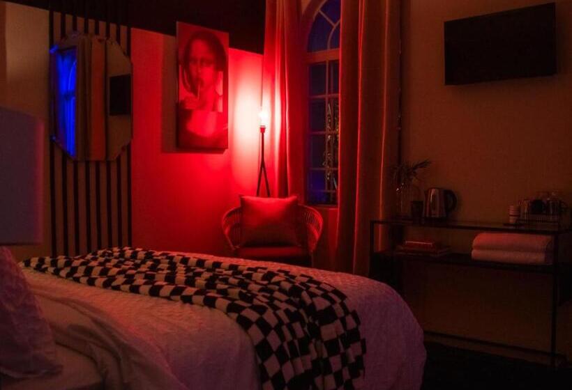 ペンション The White Castle