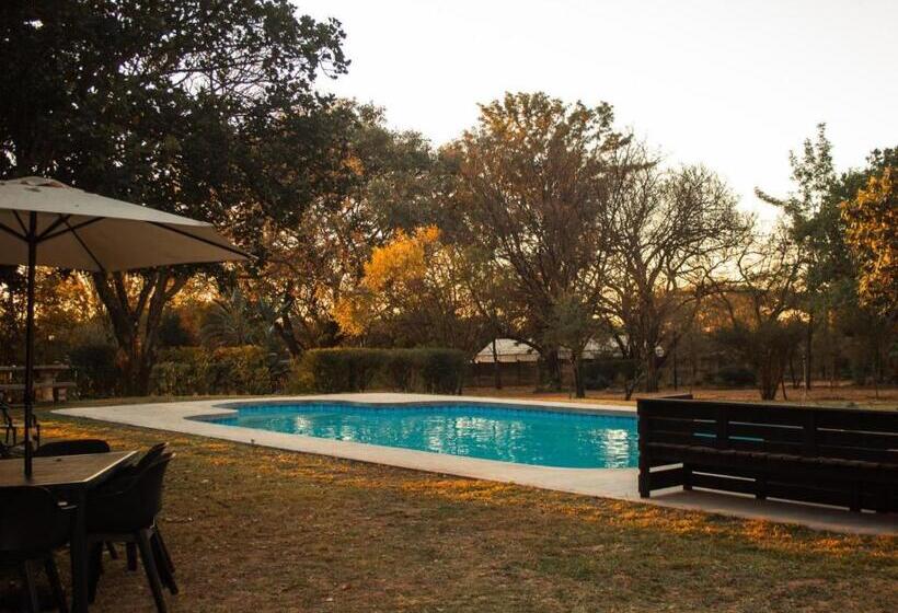 ペンション The White Castle