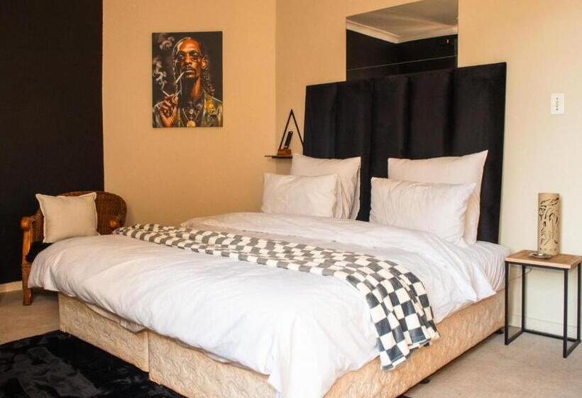 ペンション The White Castle