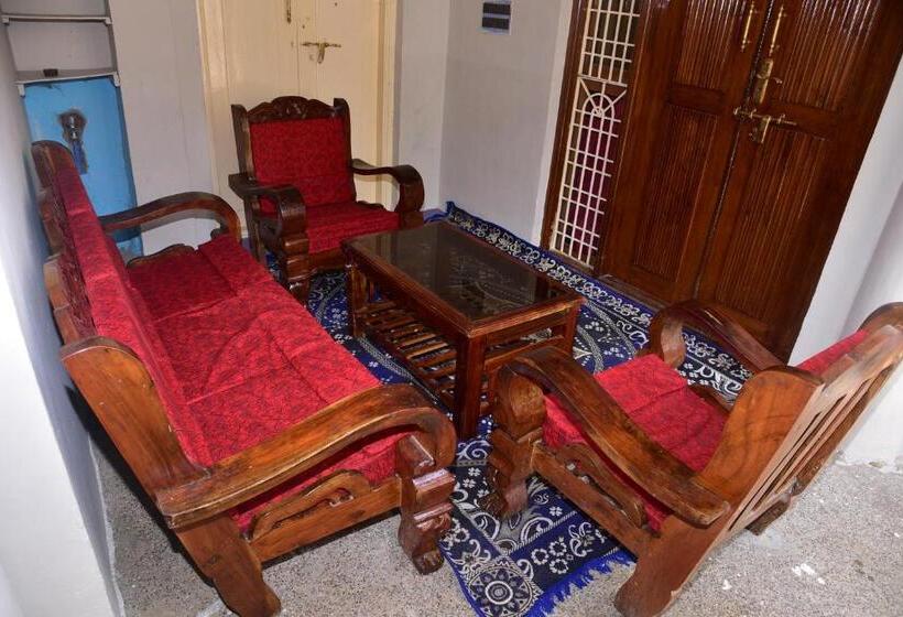 פנסיון Unique 2bhk Homestay