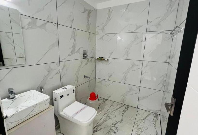 리조트 Alqasr Munnar