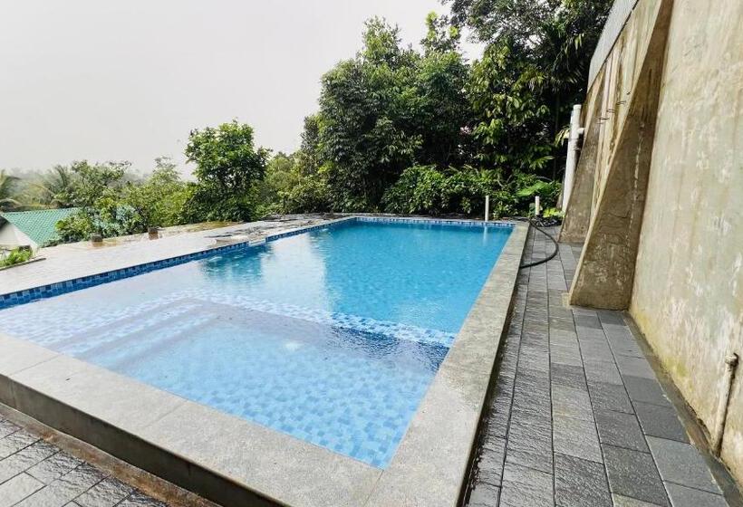 리조트 Alqasr Munnar