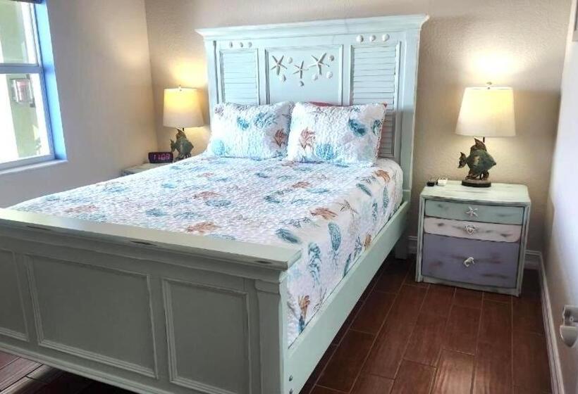 Sunset Sands From Oasis Getaways