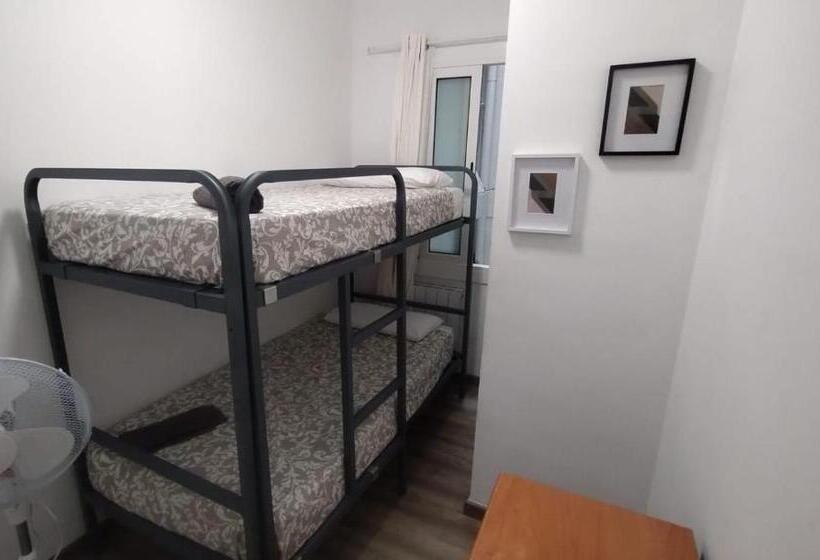 هاستل Private Rooms Poble Sec