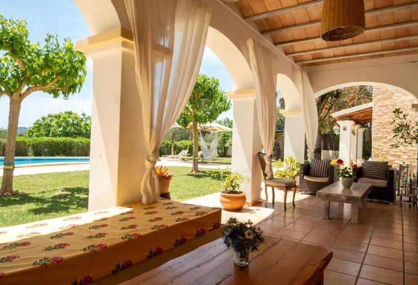 Bed and Breakfast Cas Besuro