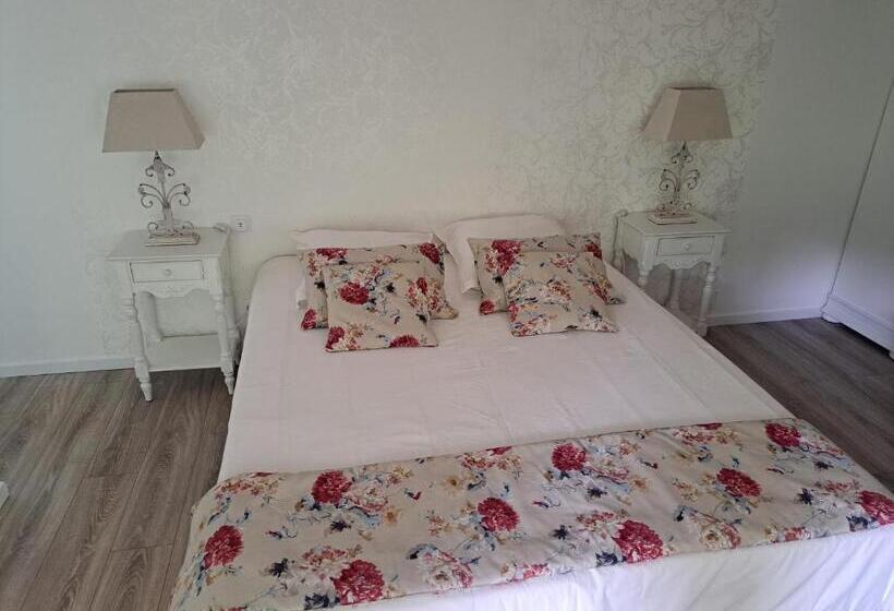 住宿加早餐  Chambre D Hotes à La Campagne Dans Un Cadre Verdoyant