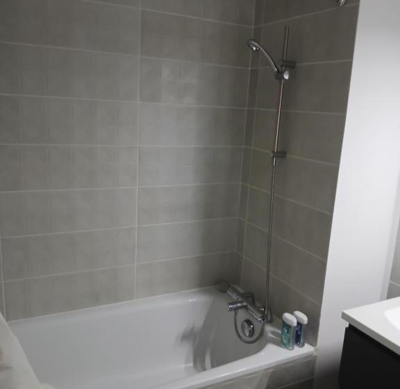 مبيت وإفطار Chambre Meublee