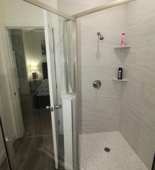 مبيت وإفطار Full House Near Daytona Beach