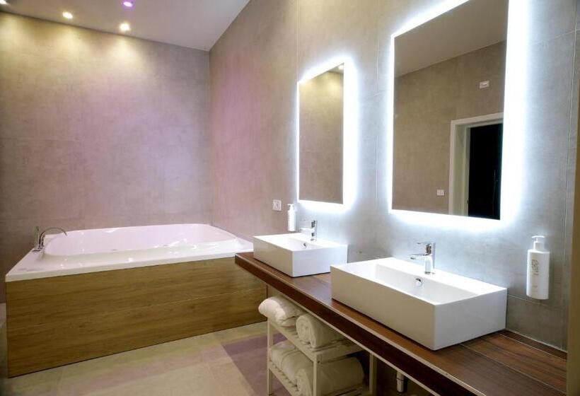 تختخواب و صبحانه Sebèl Camere Di Charme