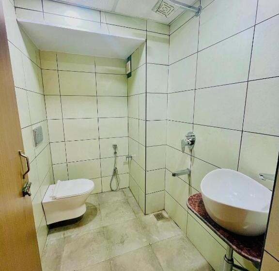 تختخواب و صبحانه Shri Kashi Vas