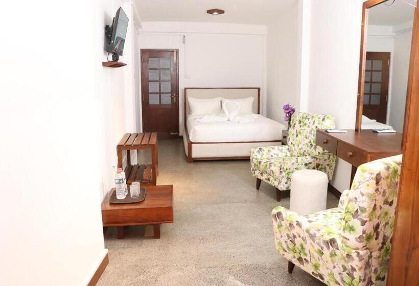 Celonese Hotel & Restaurant Kandy