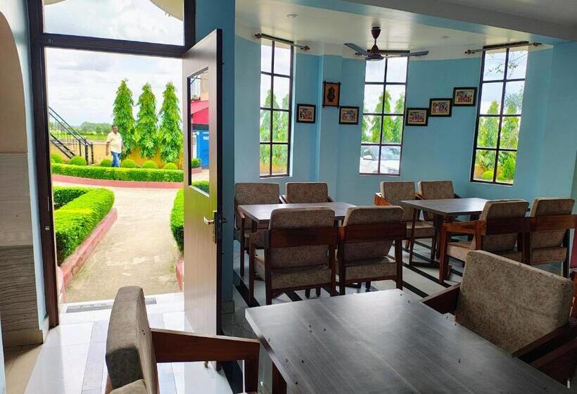 Dakshinayana Resort And Restaurant