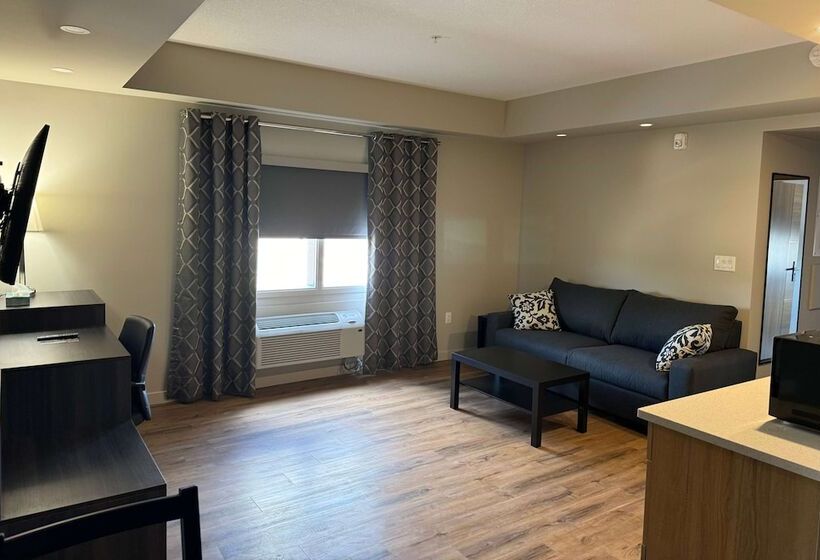 هتل Baymont By Wyndham West Edmonton