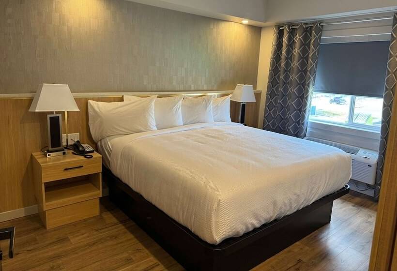 هتل Baymont By Wyndham West Edmonton