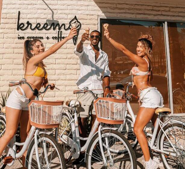 בית מלון כפרי Best Location Most Glamorous Ps Poolside Stay