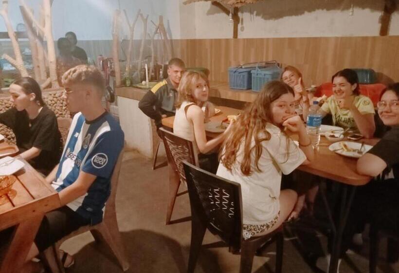 בית מלון כפרי Wild Eagle Safari Resort