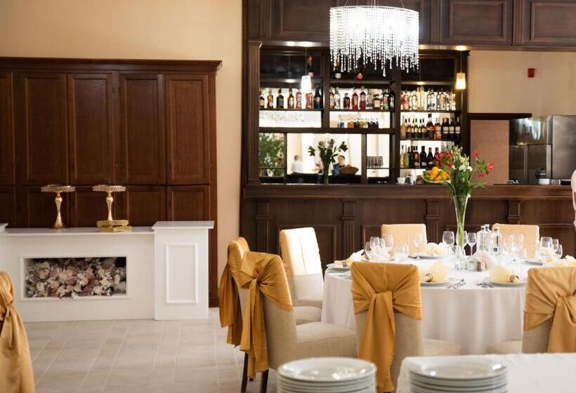בית מלון כפרי Domeniile Negrea By Insieme Grand Resort