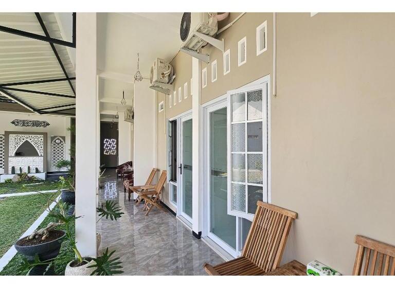 فندق Guest House Saqeena Syariah Near Blitar Park Redpartner