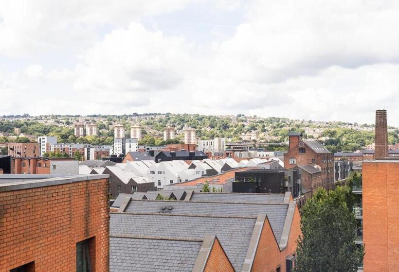 Отель Host & Stay Central Quay 5 Minutes From City Centre, Ensuite Rooms