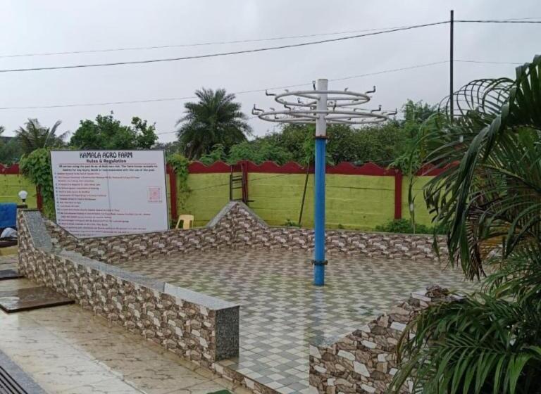 בית מלון כפרי Kamala Agro Farms Badlapur
