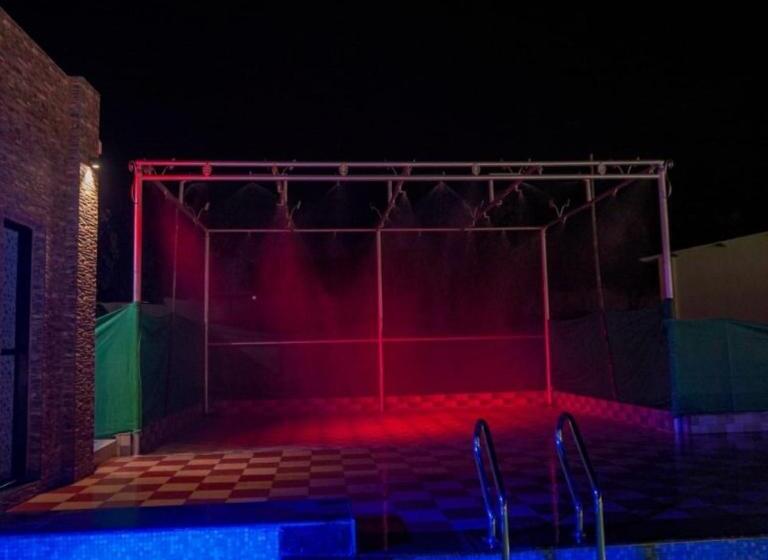 בית מלון כפרי Kanti Farms Badlapur