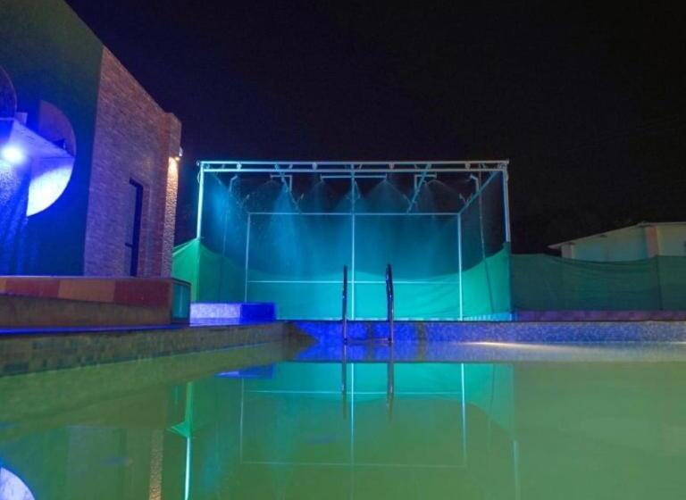 בית מלון כפרי Kanti Farms Badlapur