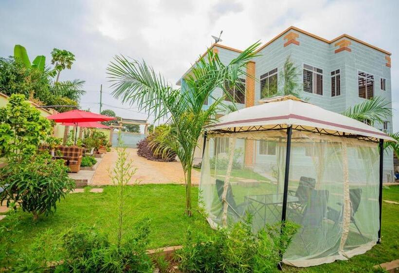 בית מלון כפרי Kilimanjaro Home Of Travelers